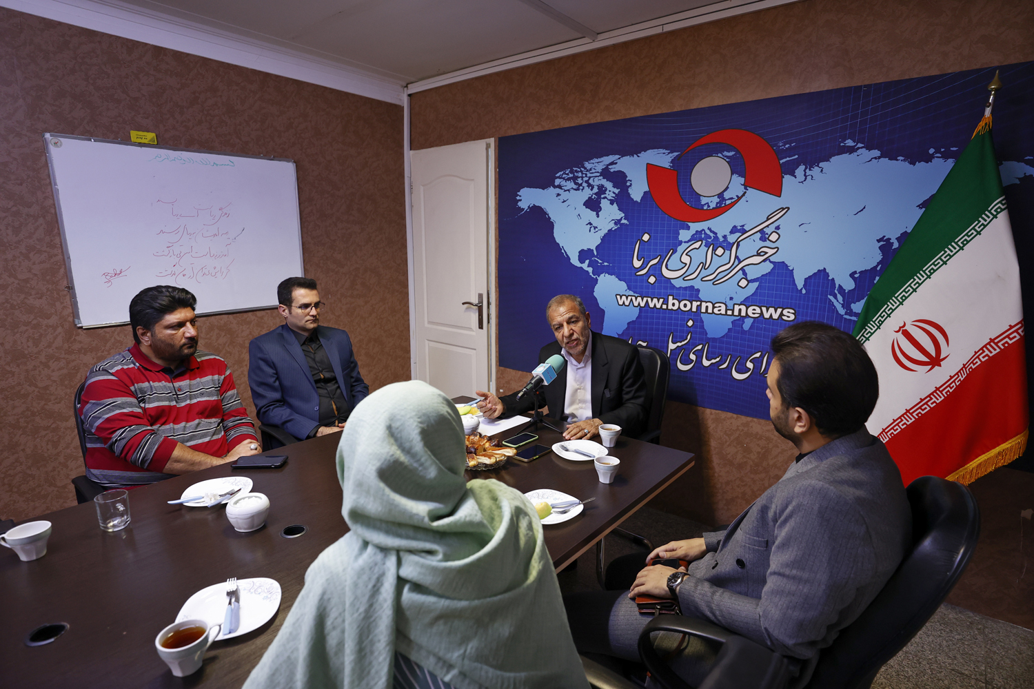 بازدید مدیرعامل کانون جهانگردی و اتومبیلرانی از خبرگزاری برنا