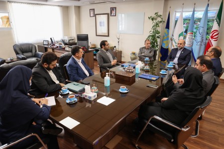 آیین انعقاد تفاهم نامه همکاری کانون جهانگردی و اتومبیلرانی با صندوق اعتباری هنر