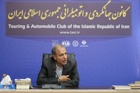 کمیته مشورتی توسعه فعالیت های حوزه اتومبیلرانی و وسایل نقلیه گردشگری